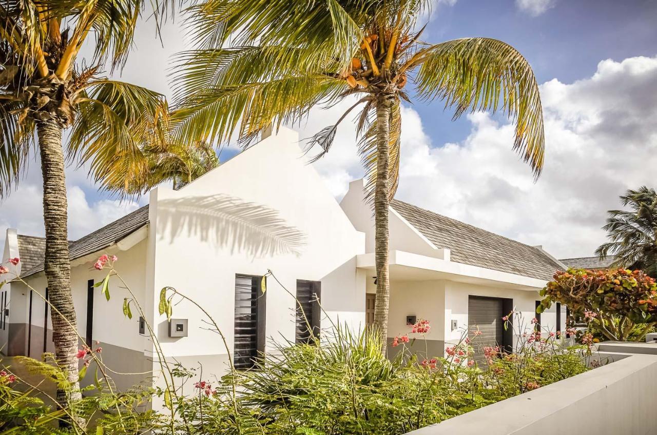 Villa Oceanfront 72 & Sunny Kralendijk Exterior foto